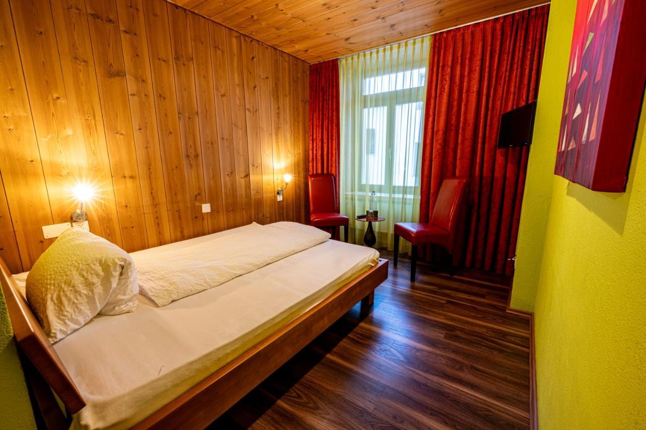 Hotel Curuna Hotel-Garni B&B