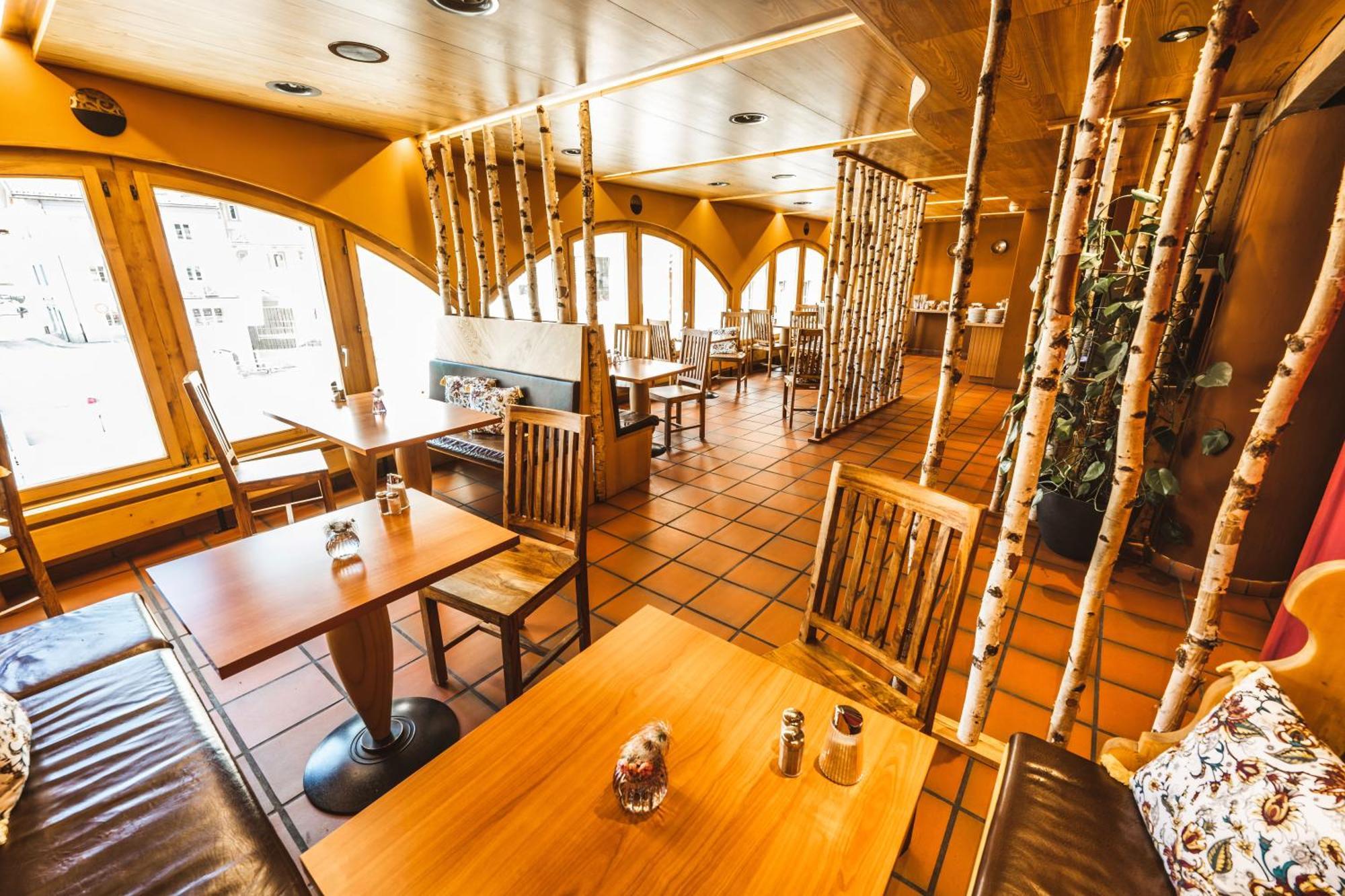 Hotel Curuna Hotel-Garni B&B Scuol